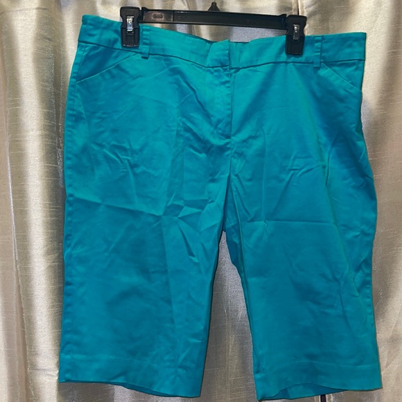 Short - Picture 1 of 6